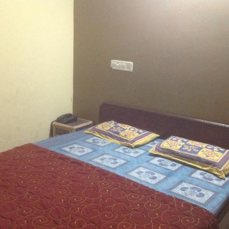 Hotel Kamal Kunj Jaipur Buitenkant foto