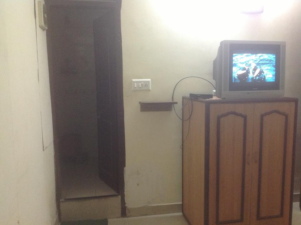 Hotel Kamal Kunj Jaipur Buitenkant foto
