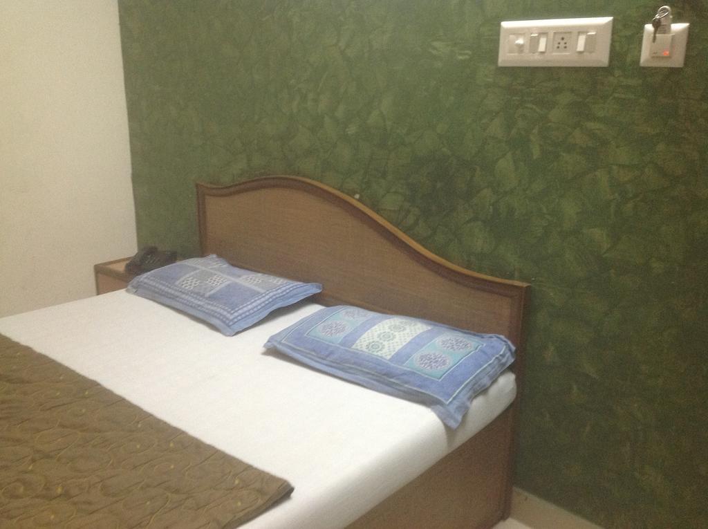Hotel Kamal Kunj Jaipur Buitenkant foto